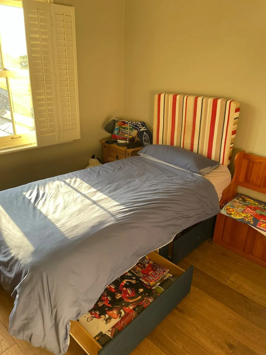 Single bed x2 - Image 1
