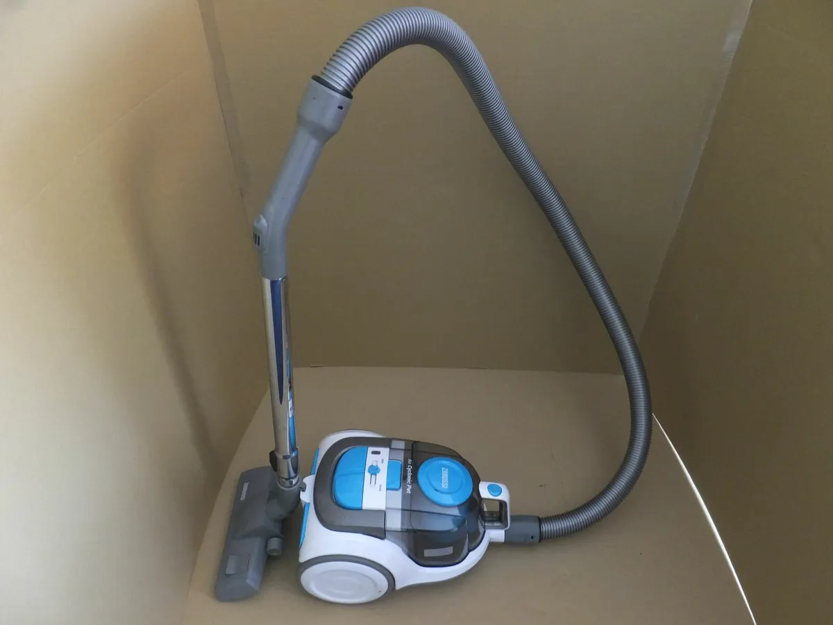 ZANUSSI vacuum cleaner - Image 1