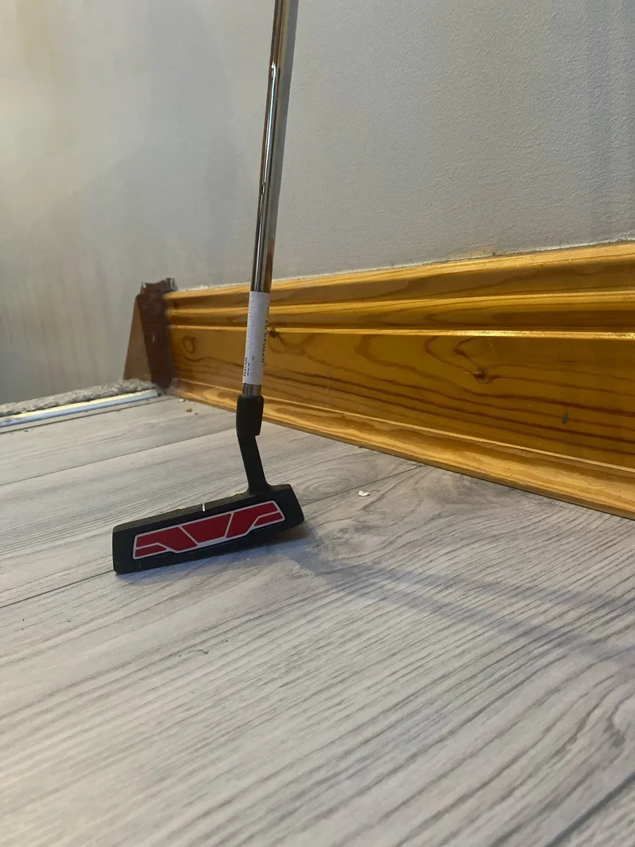 Right handed putter - Image 1