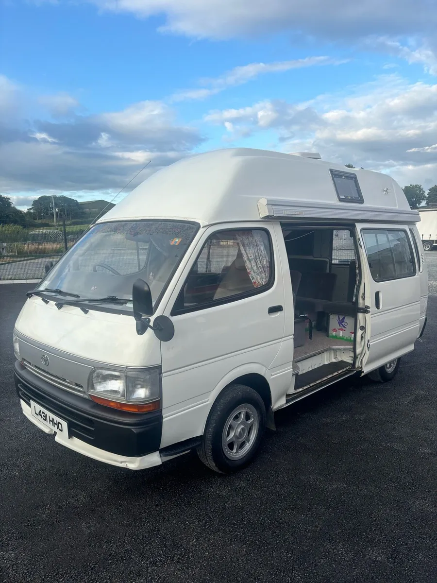 Toyota HIACE 3.0 TDI 4 berth only €200 VRT - Image 3