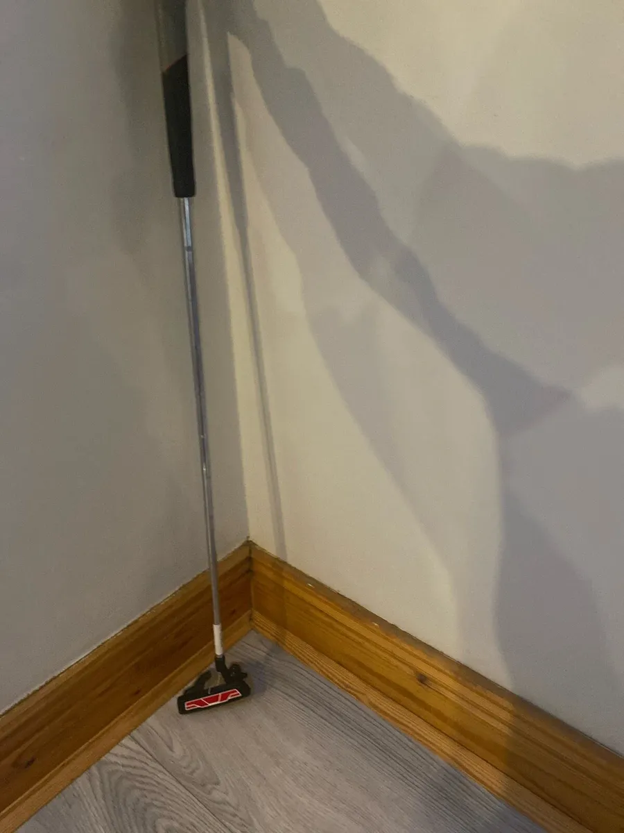 Right handed putter - Image 3