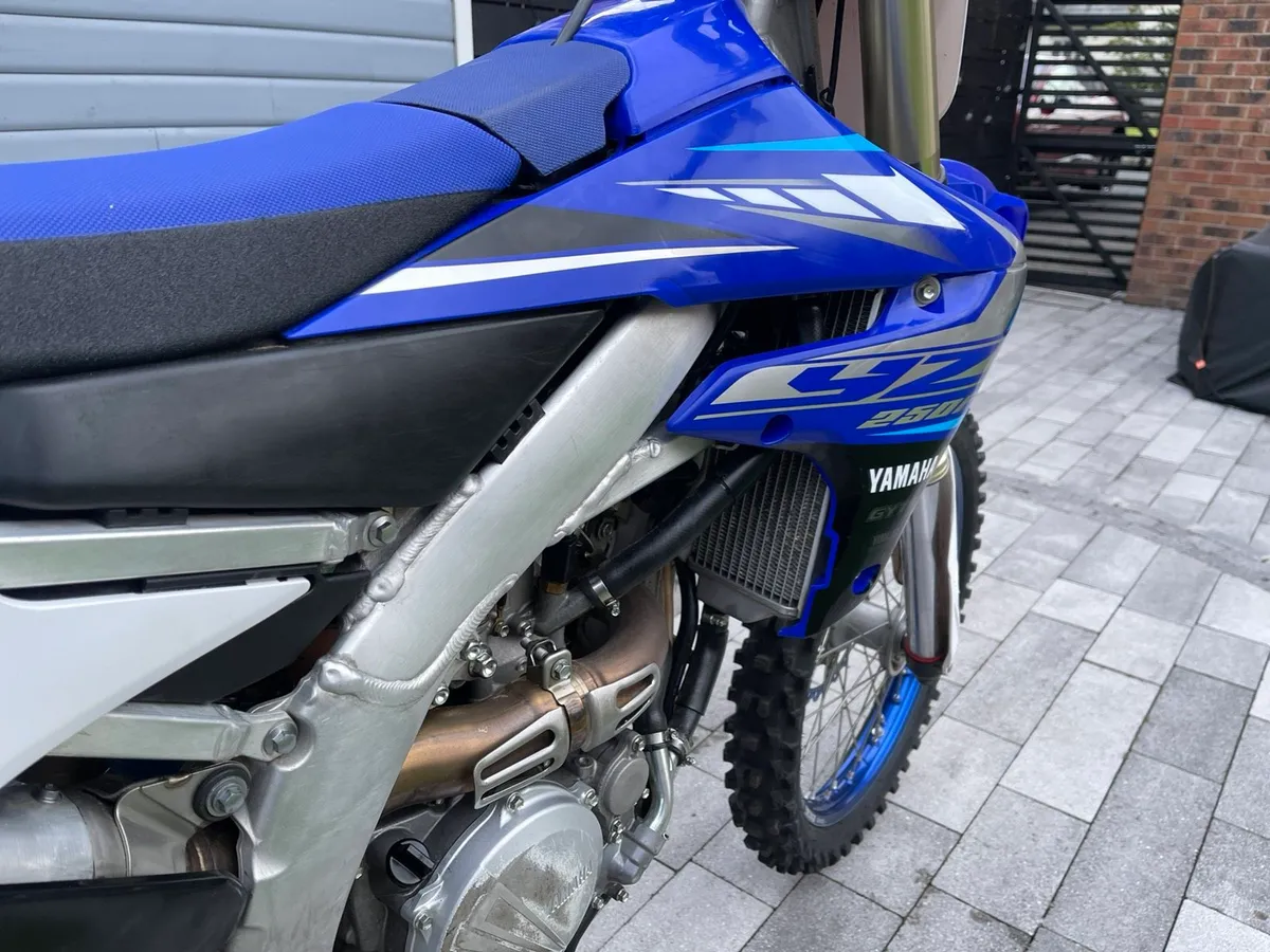 2020 YZF250 **immaculate** - Image 2