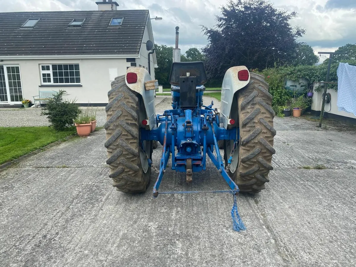 Ford 4000 - Image 3