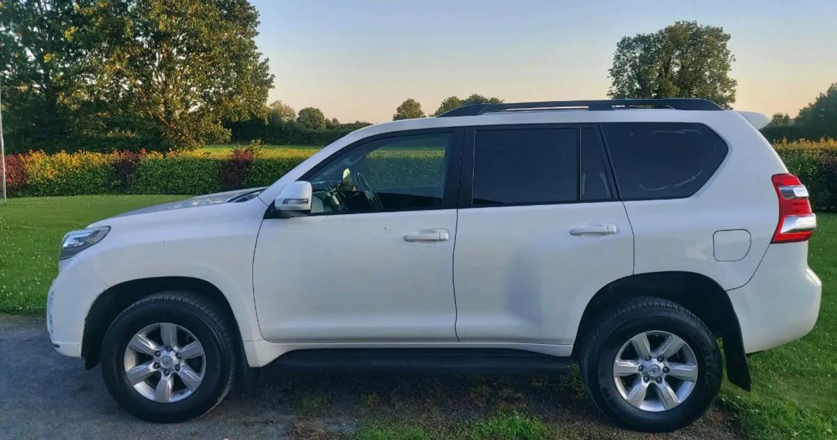 Toyota landcruiser - Image 2