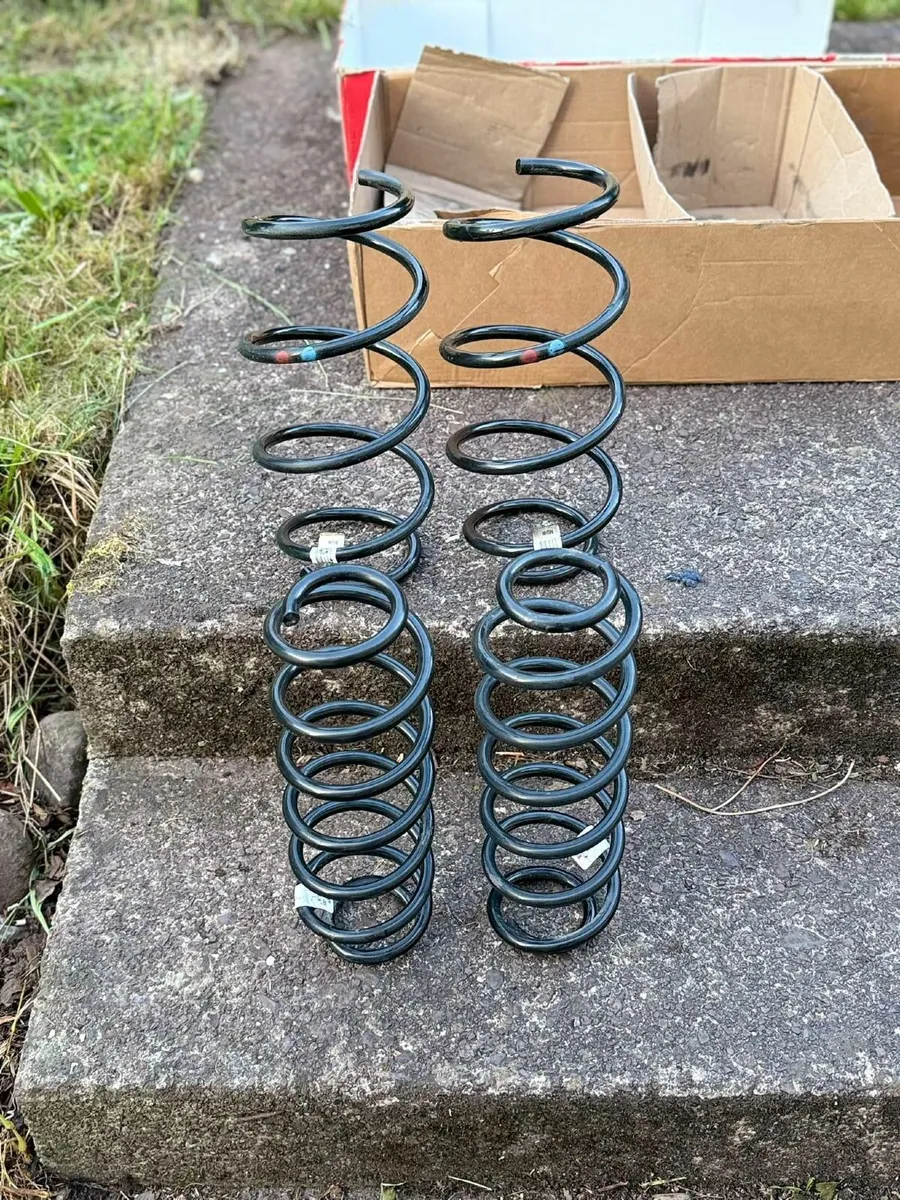 MK7 Golf Springs - Image 1