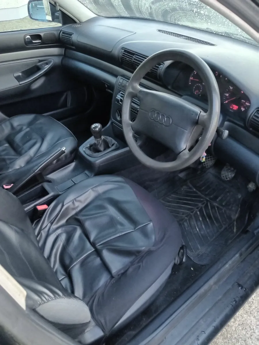 Audi A4 1996 - Image 4