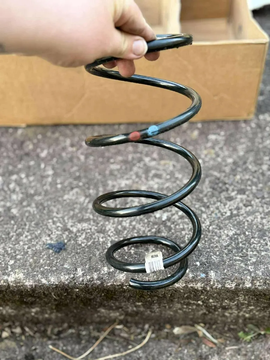 MK7 Golf Springs - Image 3