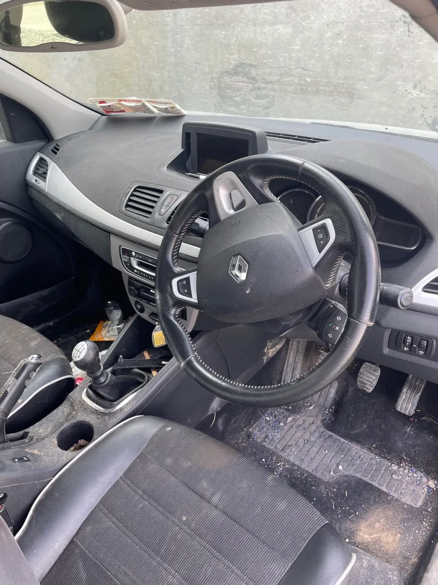 Renault Fluence 2013 - Image 2