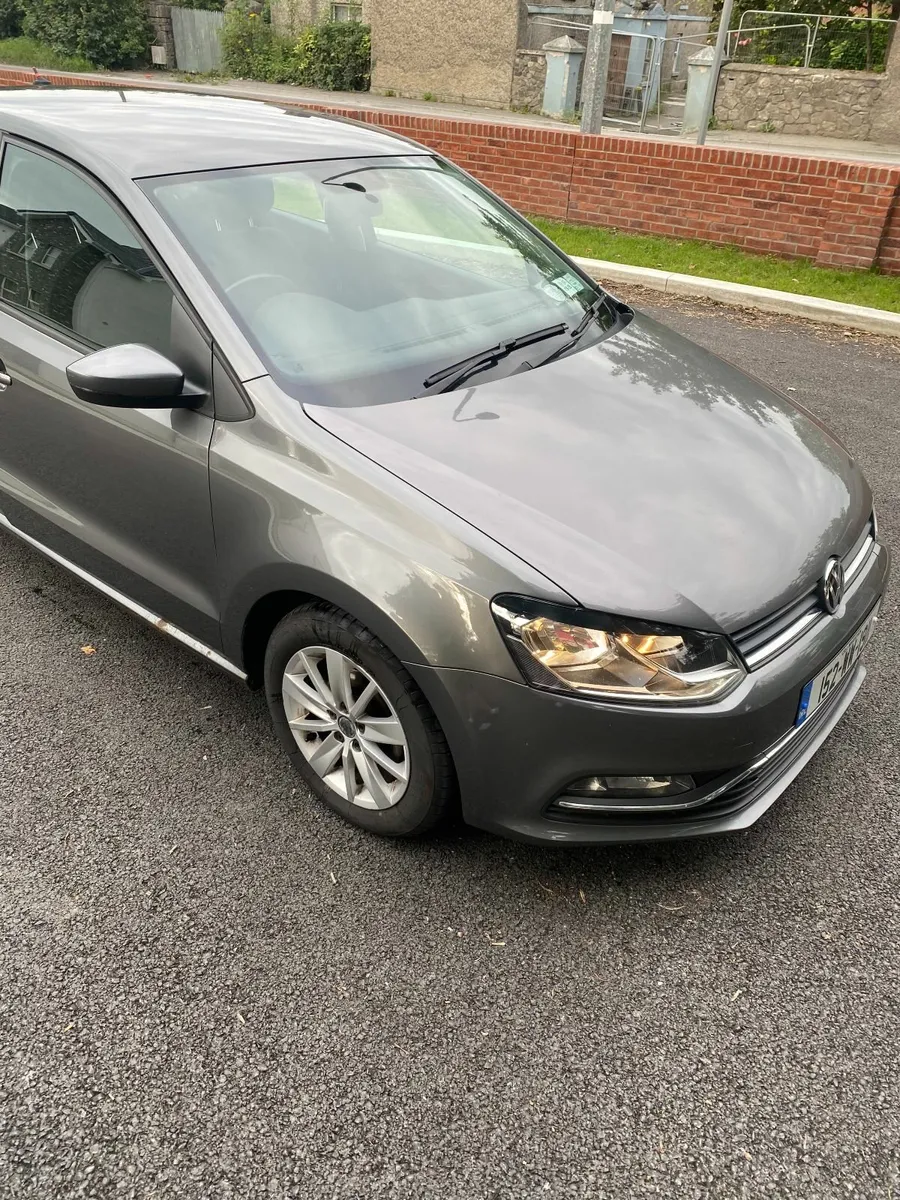Volkswagen Polo 2015 - Image 2