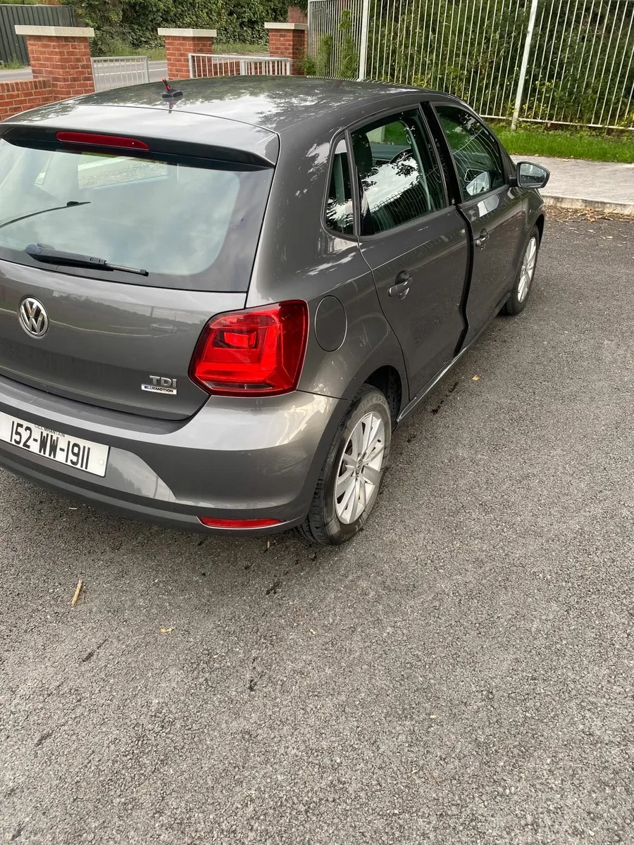 Volkswagen Polo 2015 - Image 4