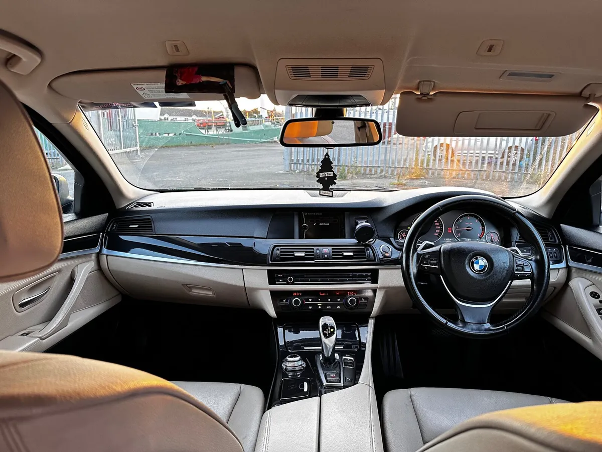 BMW 5-Series 2012 - Image 3