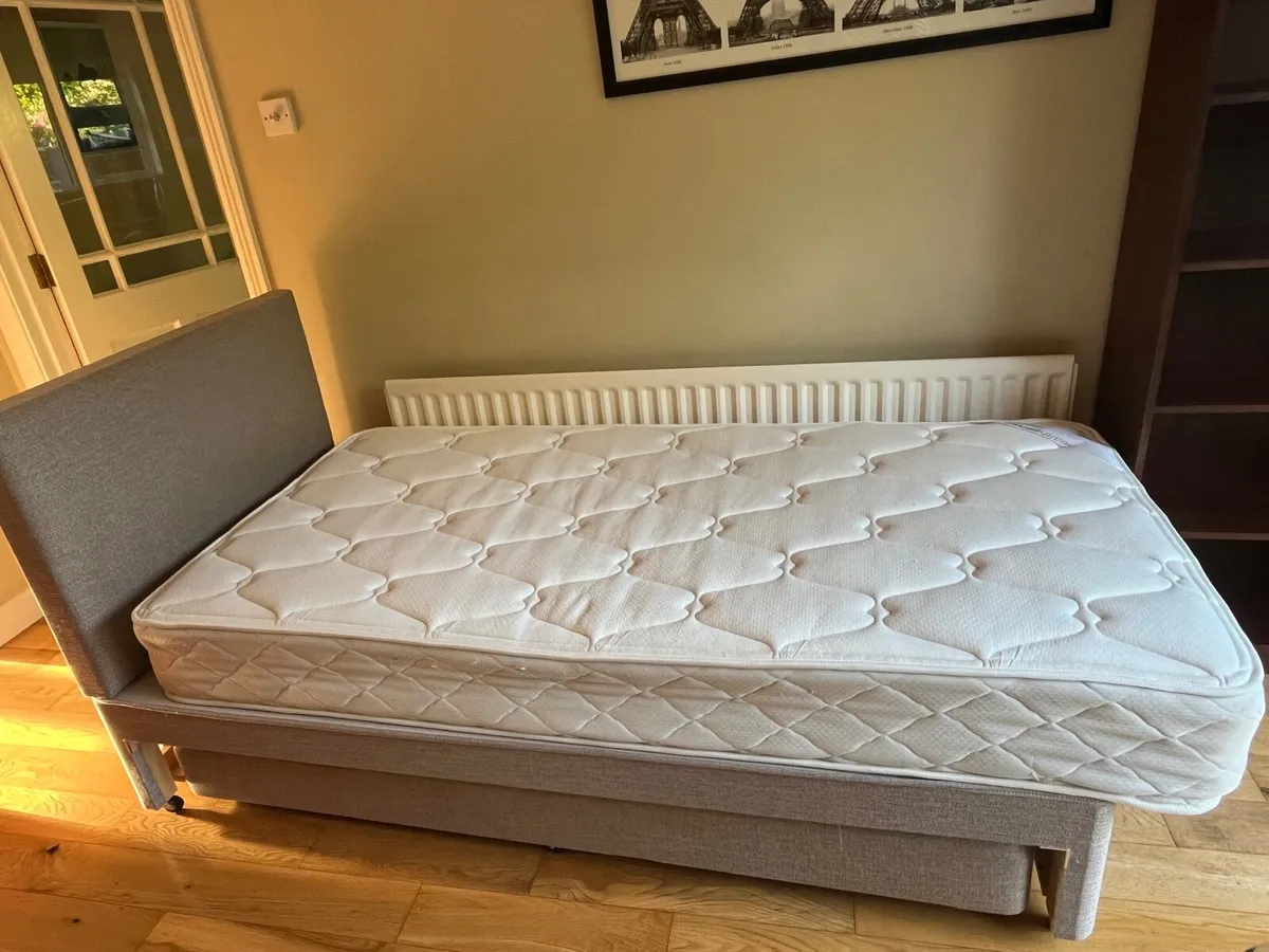 Single bed with rollaway bed underneath - Image 2