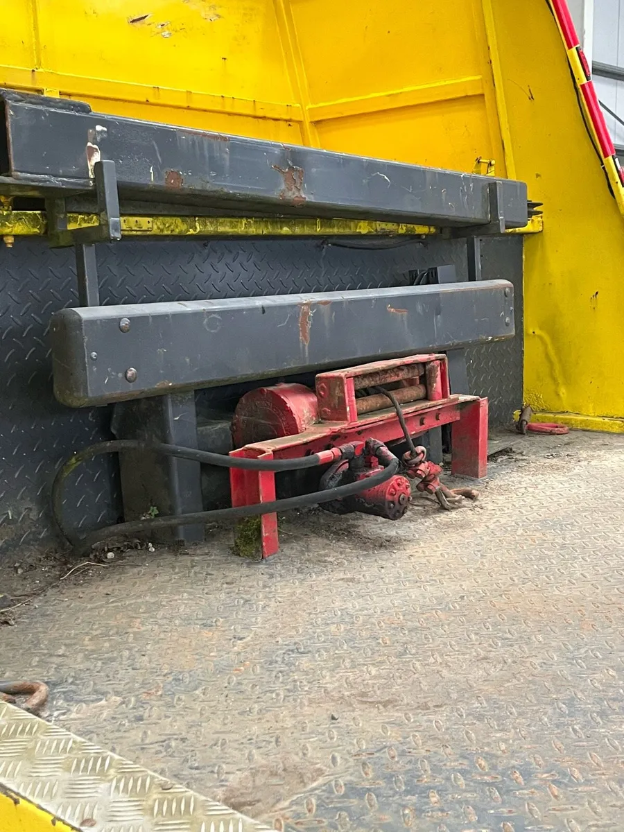 Plant lorry - Image 2