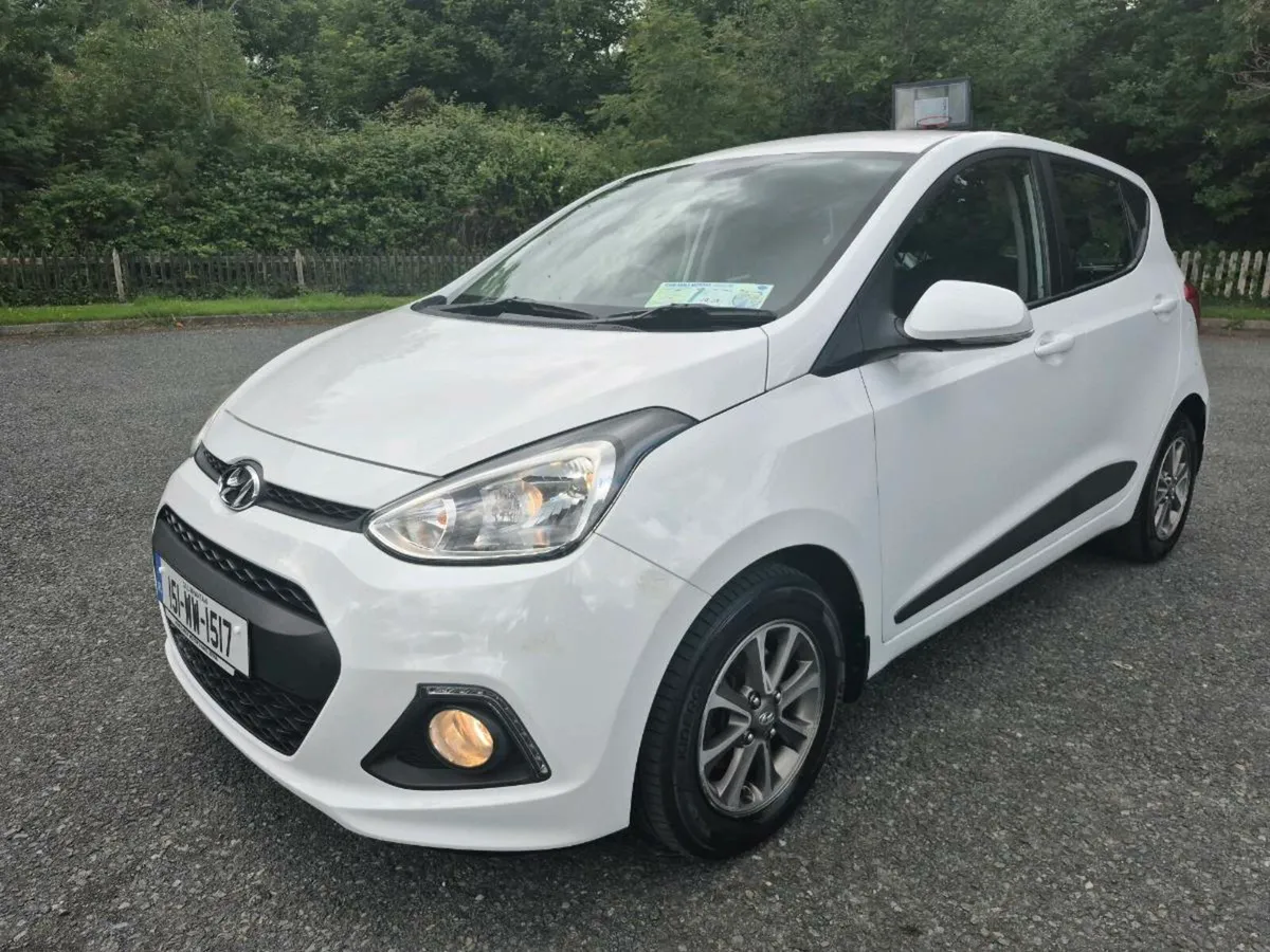 HYUNDAi-i10**AUTOMATIC**VERY LOW MILEAGE**MINT** - Image 2