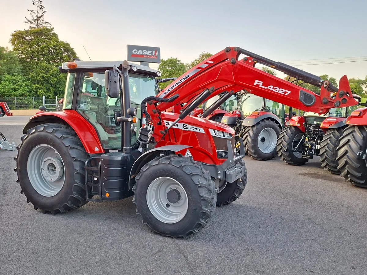 2022 MASSEY FERGUSON 6714S & LOADER - Image 1