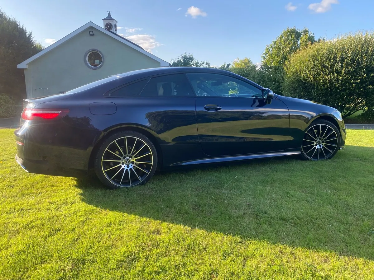 Mercedes E 220 coupe - Image 4