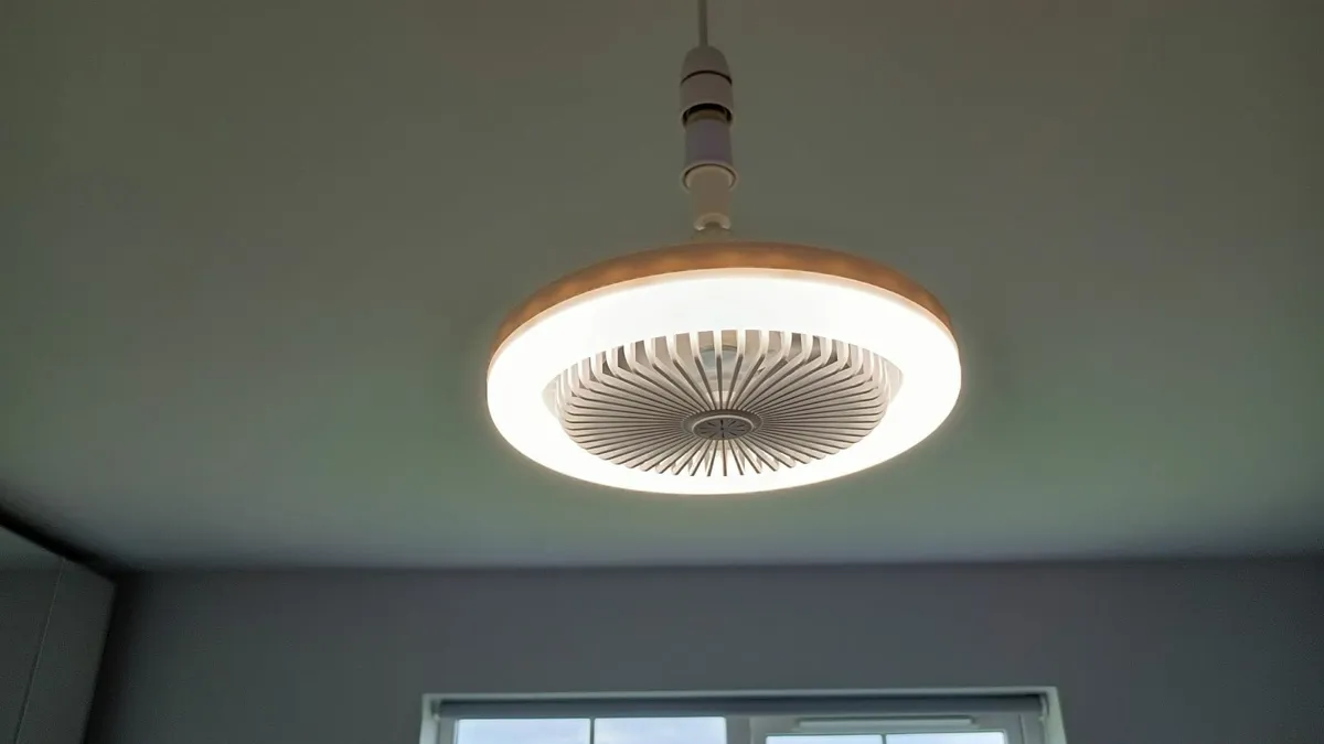 Led light with fan - Image 1