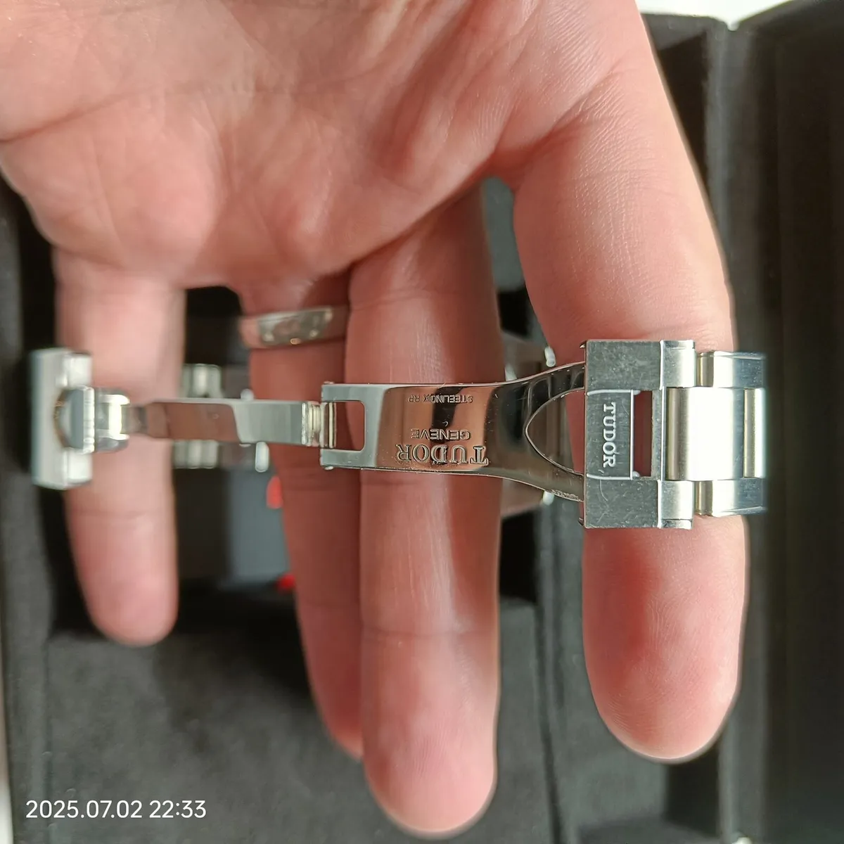 Tudor Black Bay GMT 41mm Pepsi - Image 4