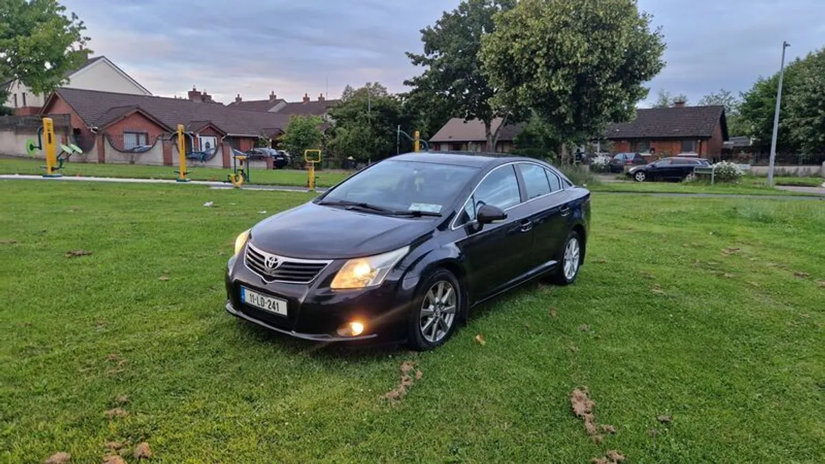 11 Toyota Avensis 2ltr d4d - Image 2