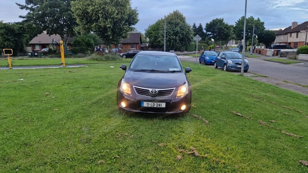11 Toyota Avensis 2ltr d4d - Image 4