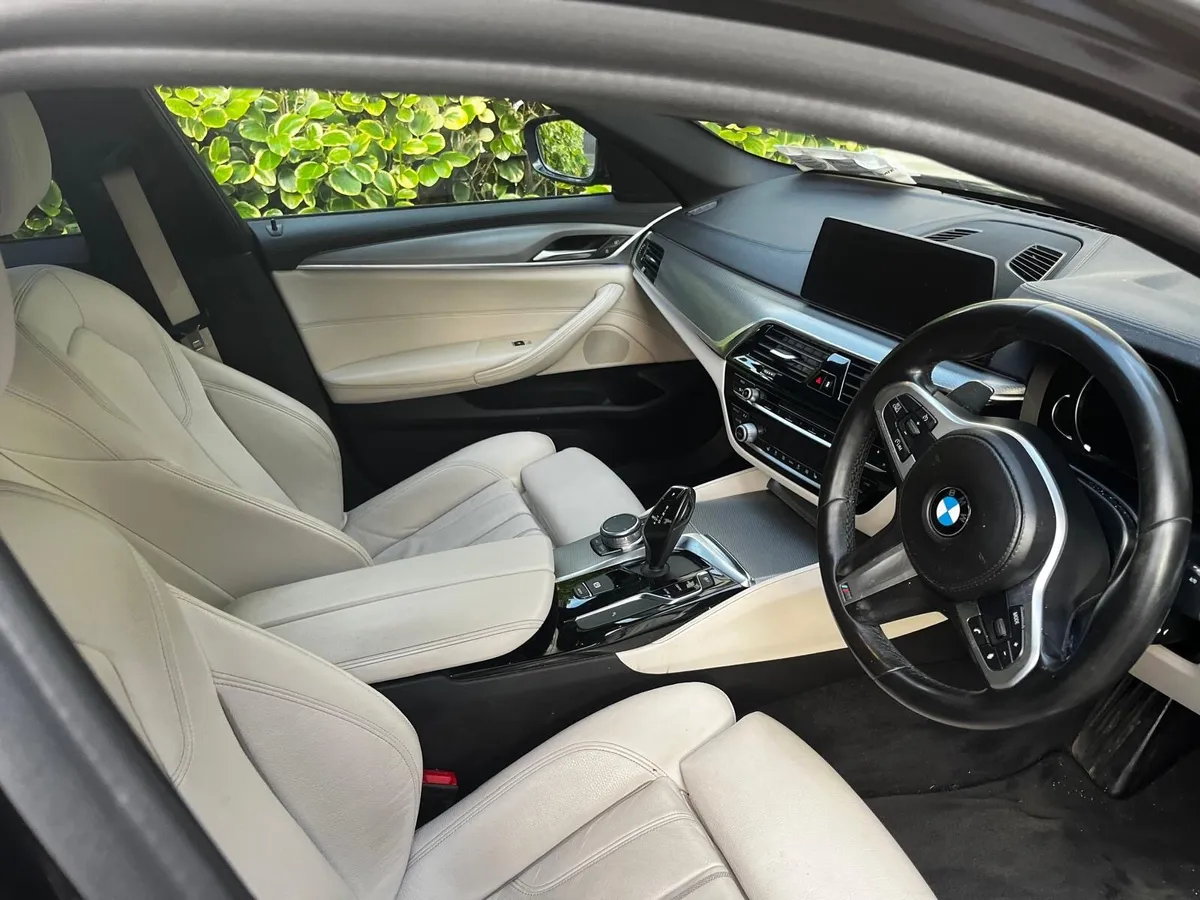 BMW 52 Diesel (M Sport) 2018 - Image 4