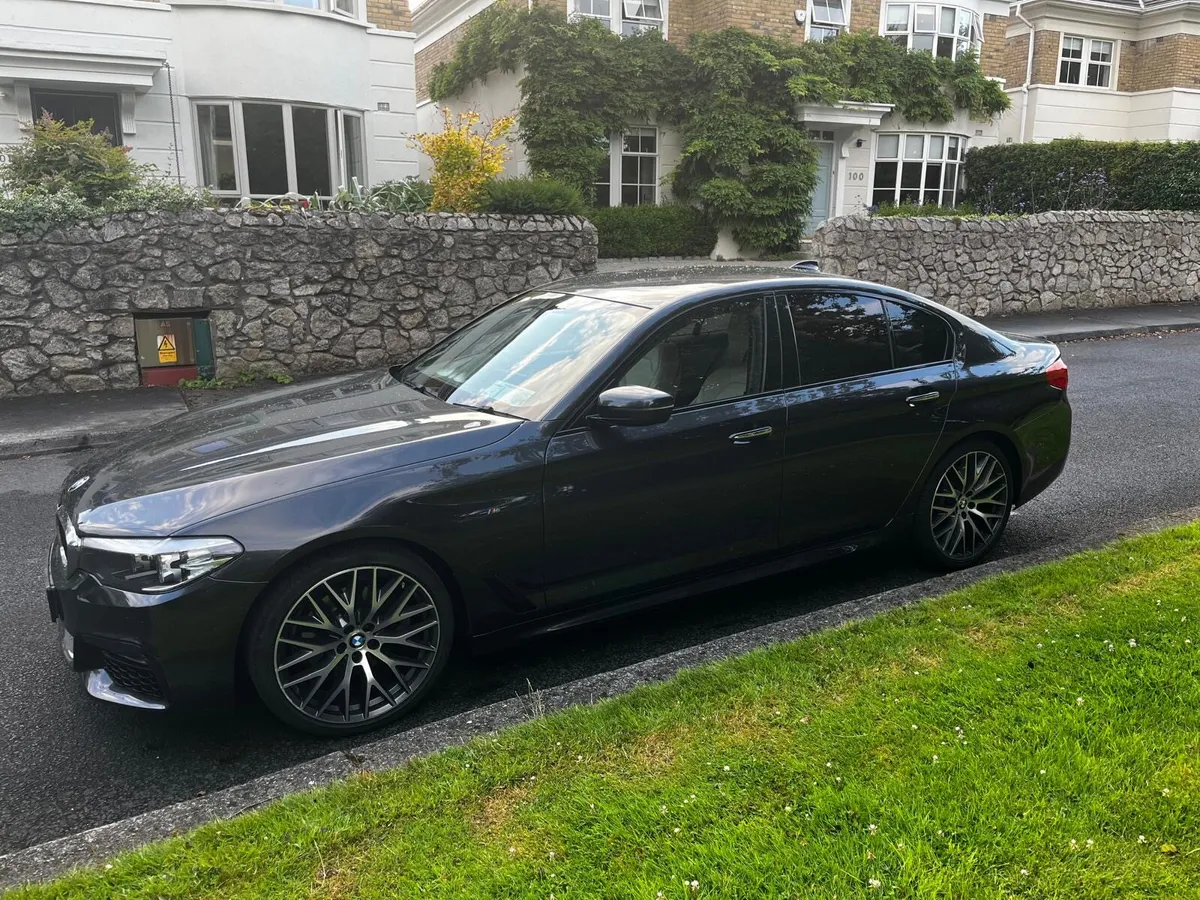 BMW 52 Diesel (M Sport) 2018 - Image 2