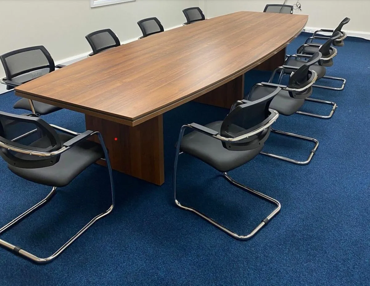 Set of four high-quality boardroom/office chairs - Image 1