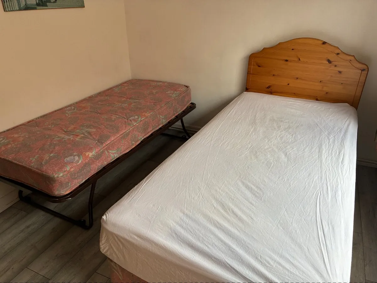Single bed - Image 1