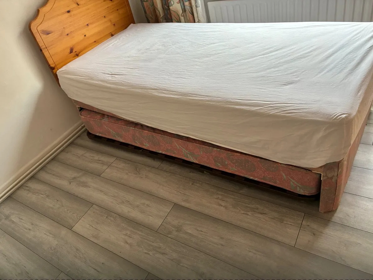 Single bed - Image 2