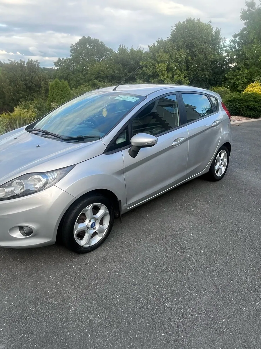 2011 ford fiesta - Image 2
