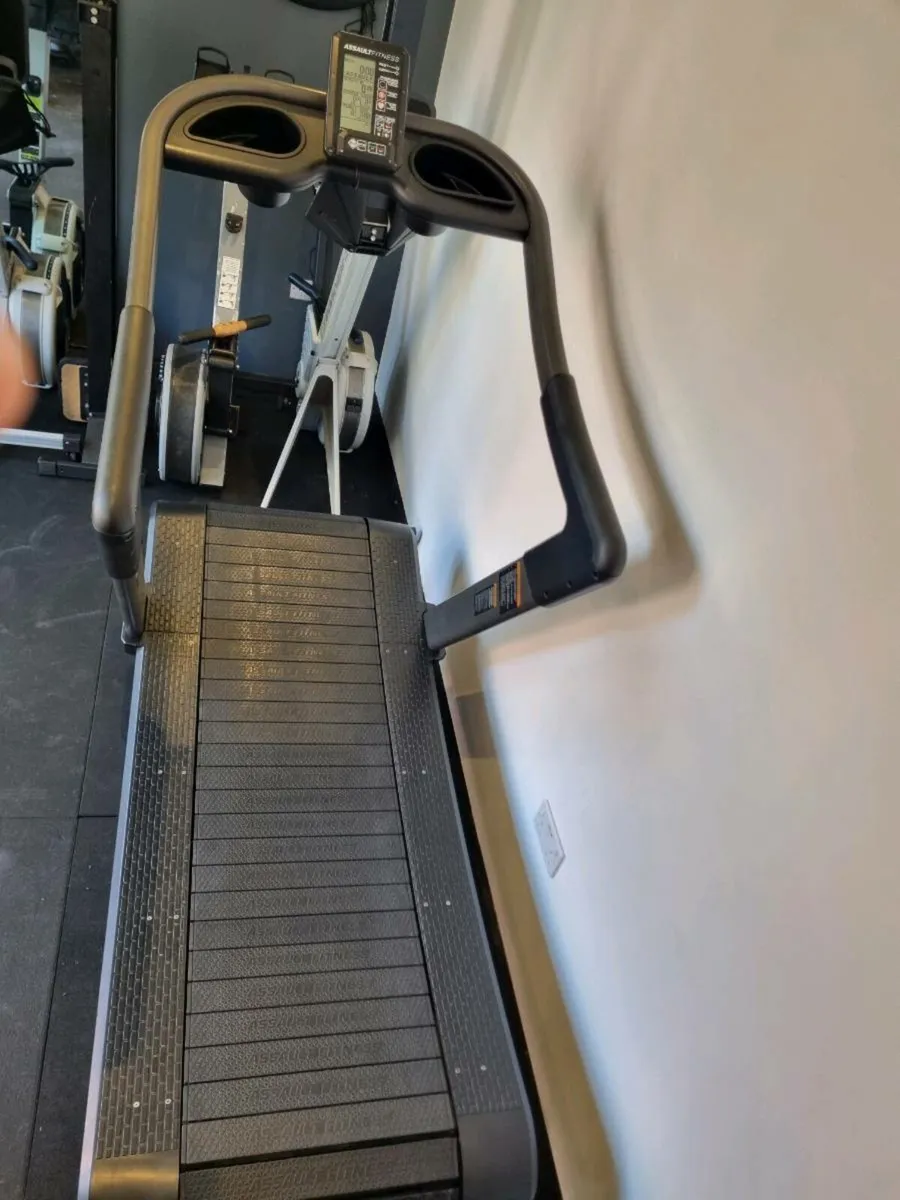 Assault fitness elite treadmill - Image 4