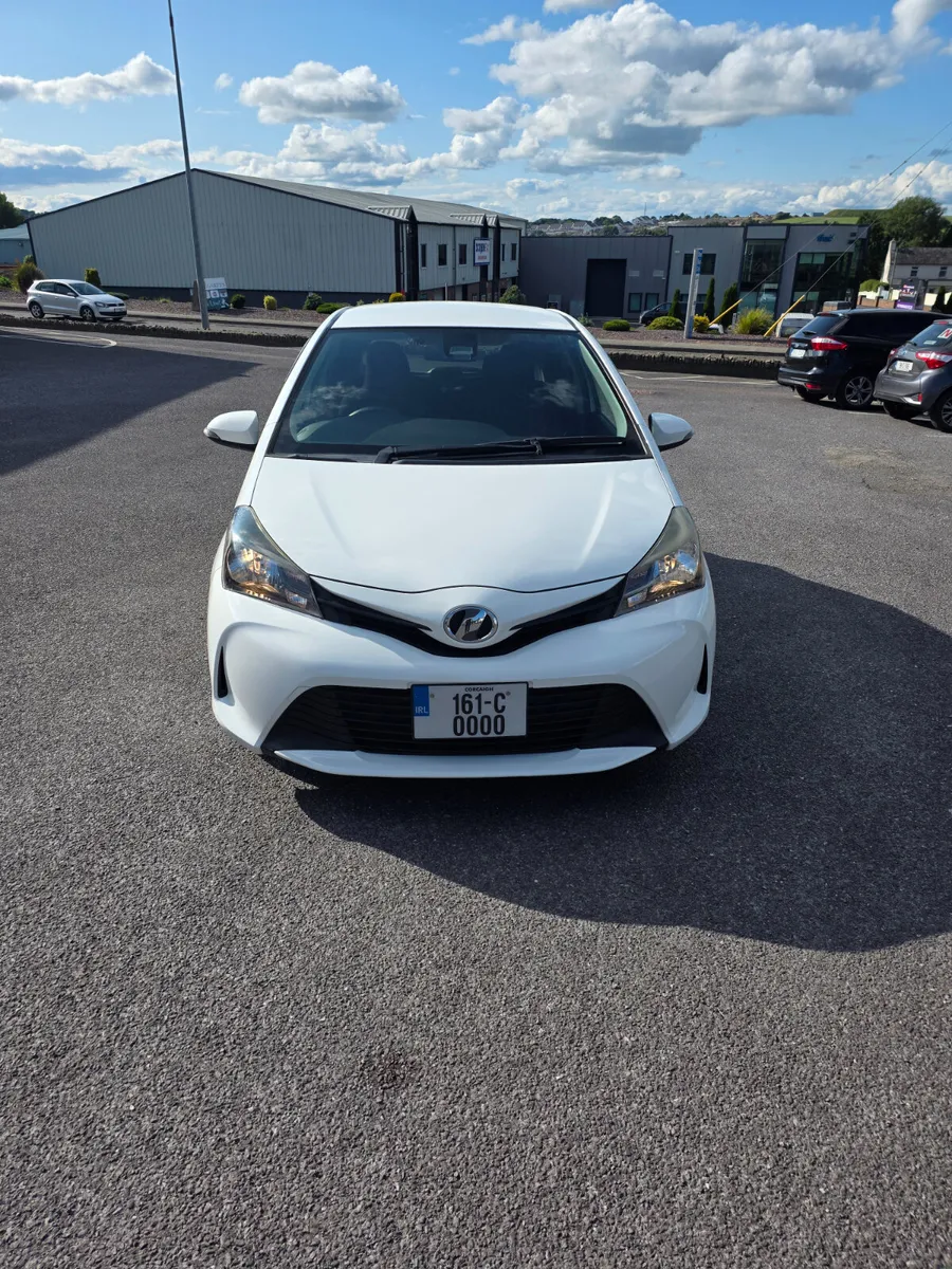 Low Mileage Toyota Vitz 2016 - Image 3