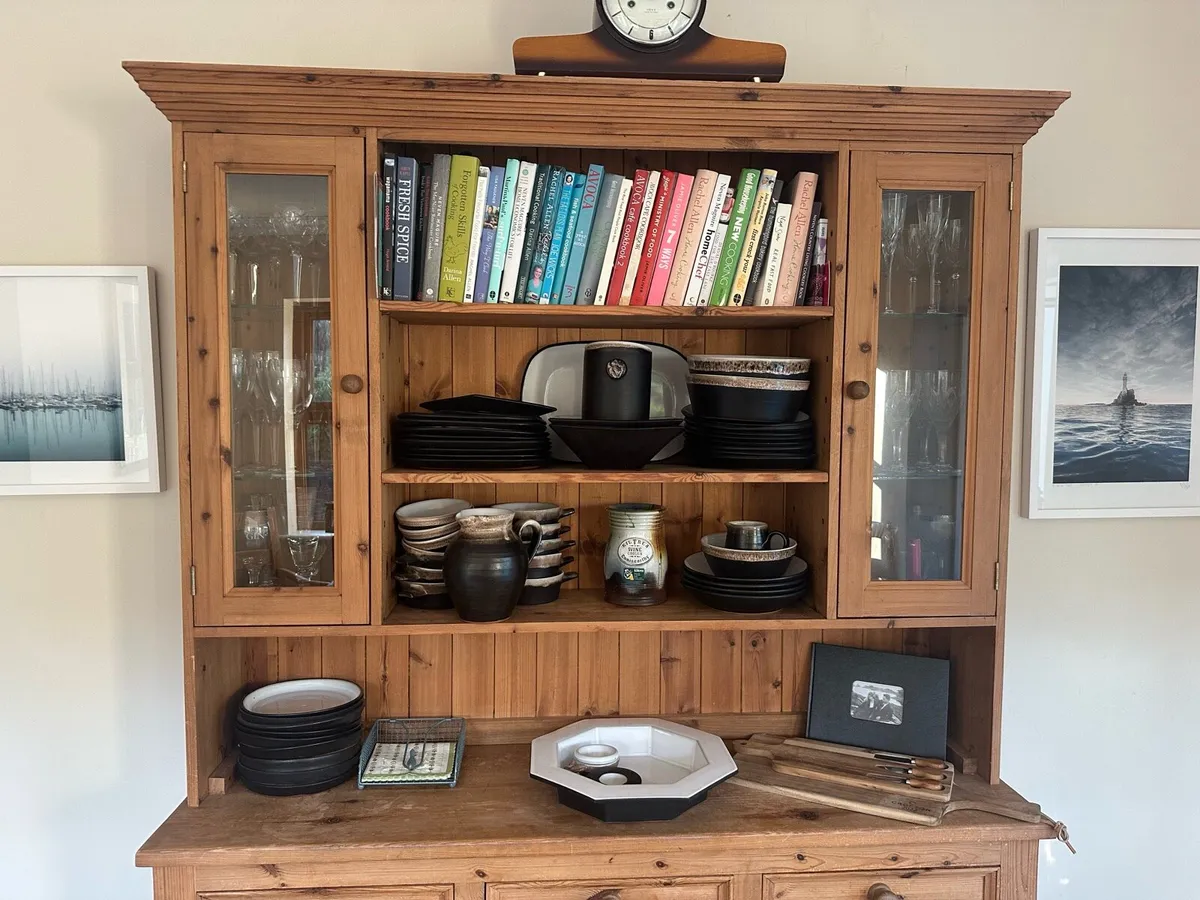 Dresser - Image 3