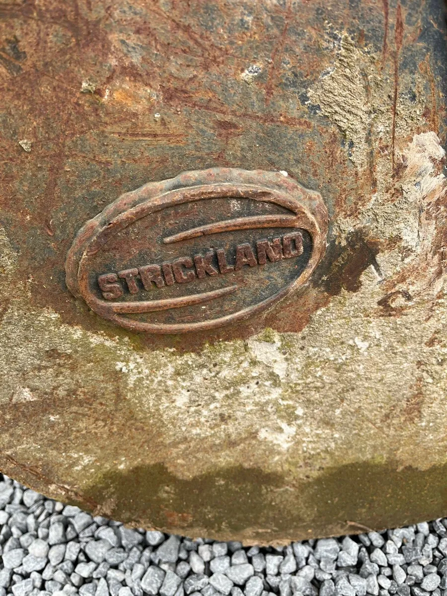 Strickland 22inch digging bucket 45mm pins - Image 4