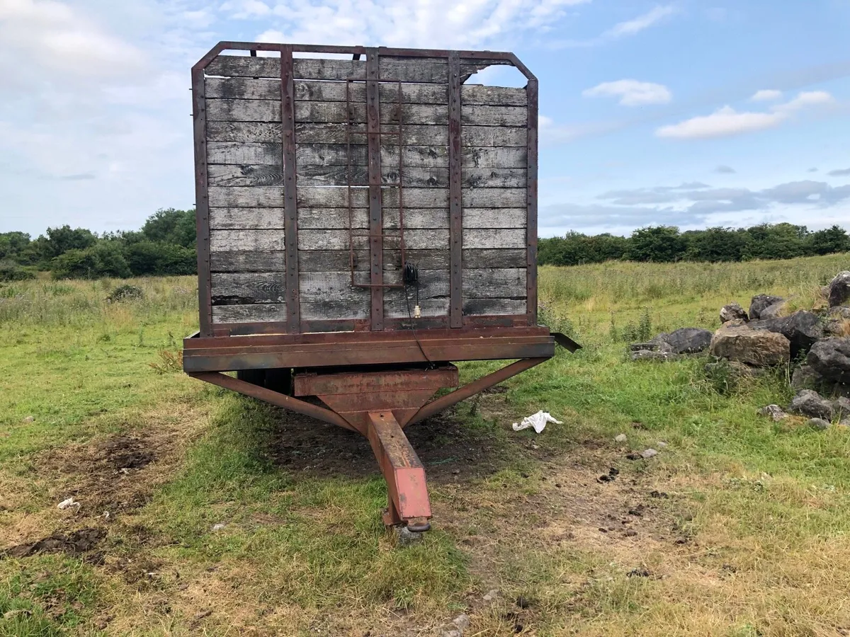 Bale trailer and Cattle trailer - Image 2