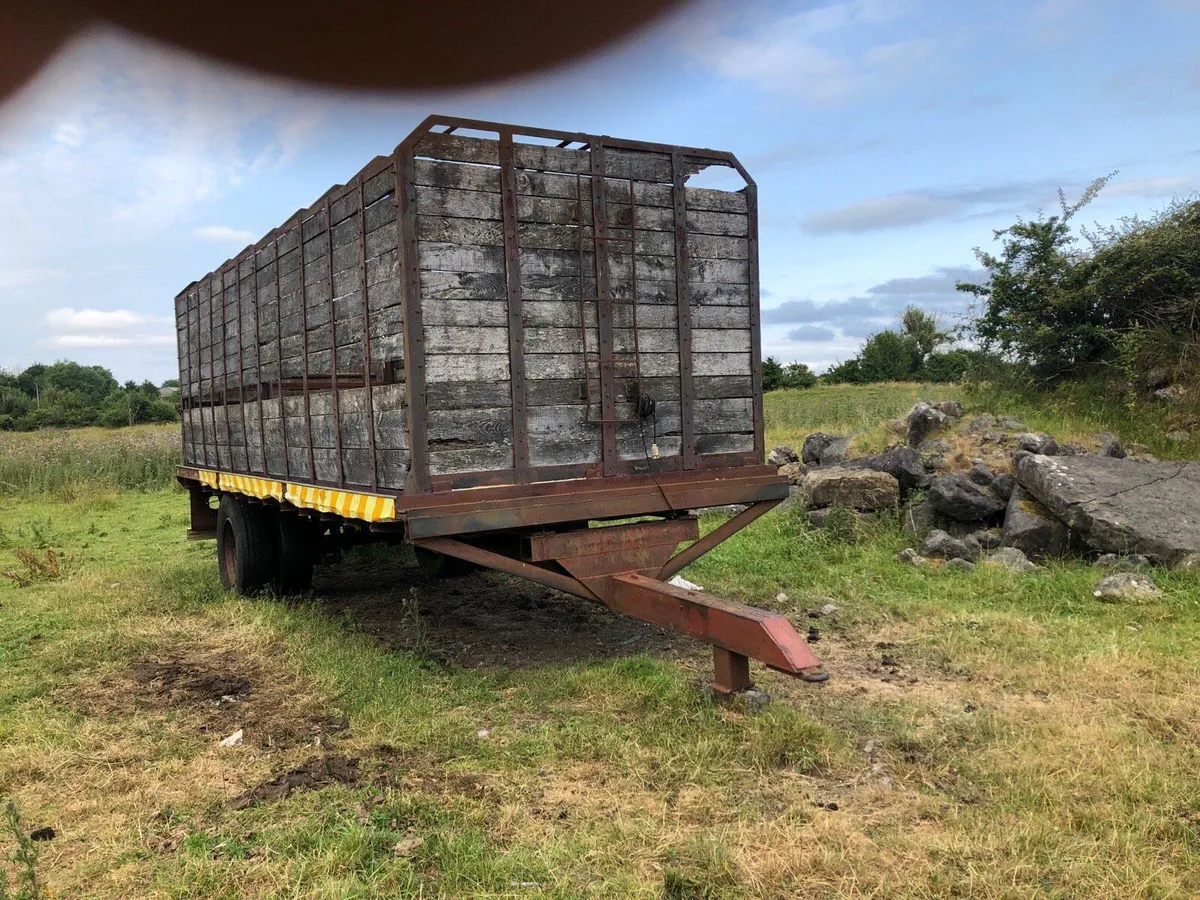 Bale trailer and Cattle trailer - Image 3