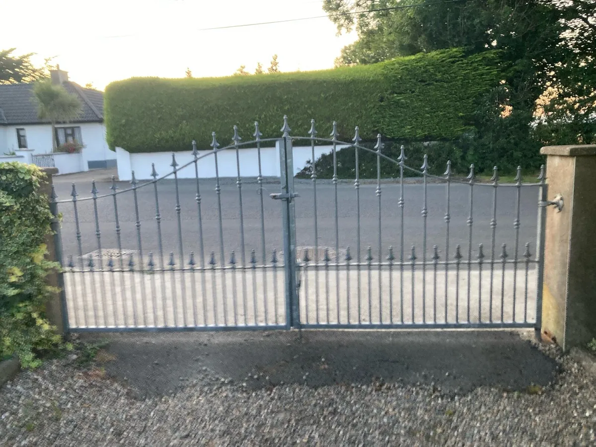 Gates - Image 1