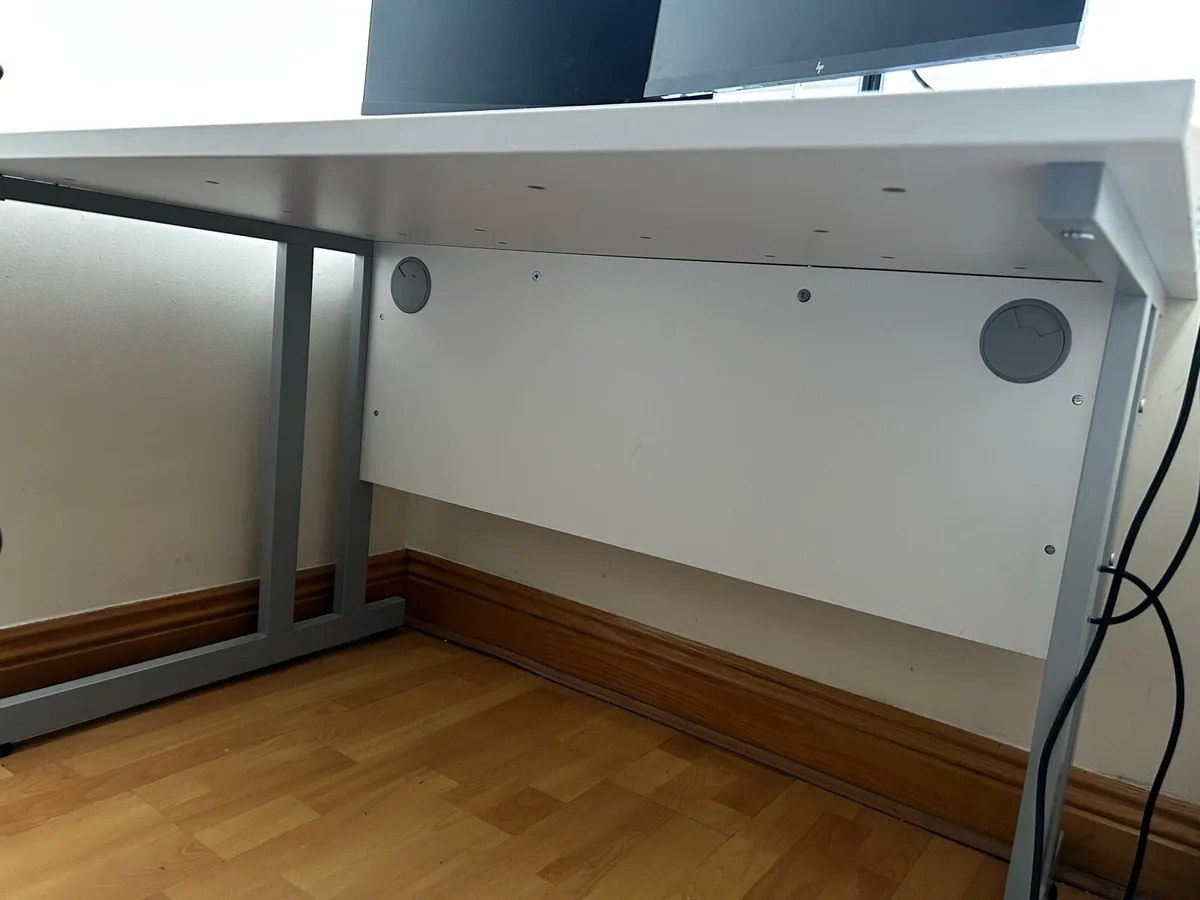 Desk - Image 2