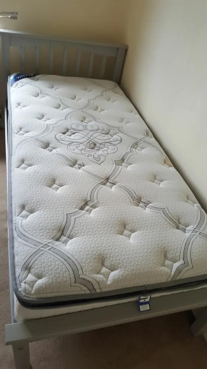 Single bed - Image 3