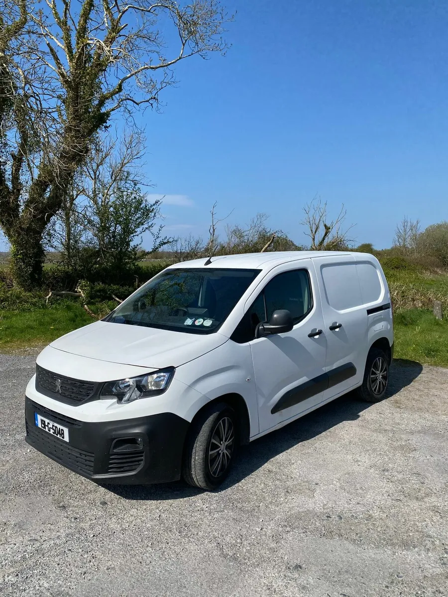 Peugeot Partner 2019 PRO L1 BLUE HDI - Image 1