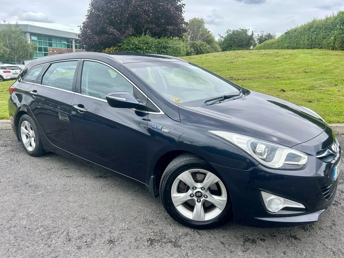 HYUNDAI i40 1.7 NEW NCT 07/26 HUGE SERVICE HISTORY - Image 1
