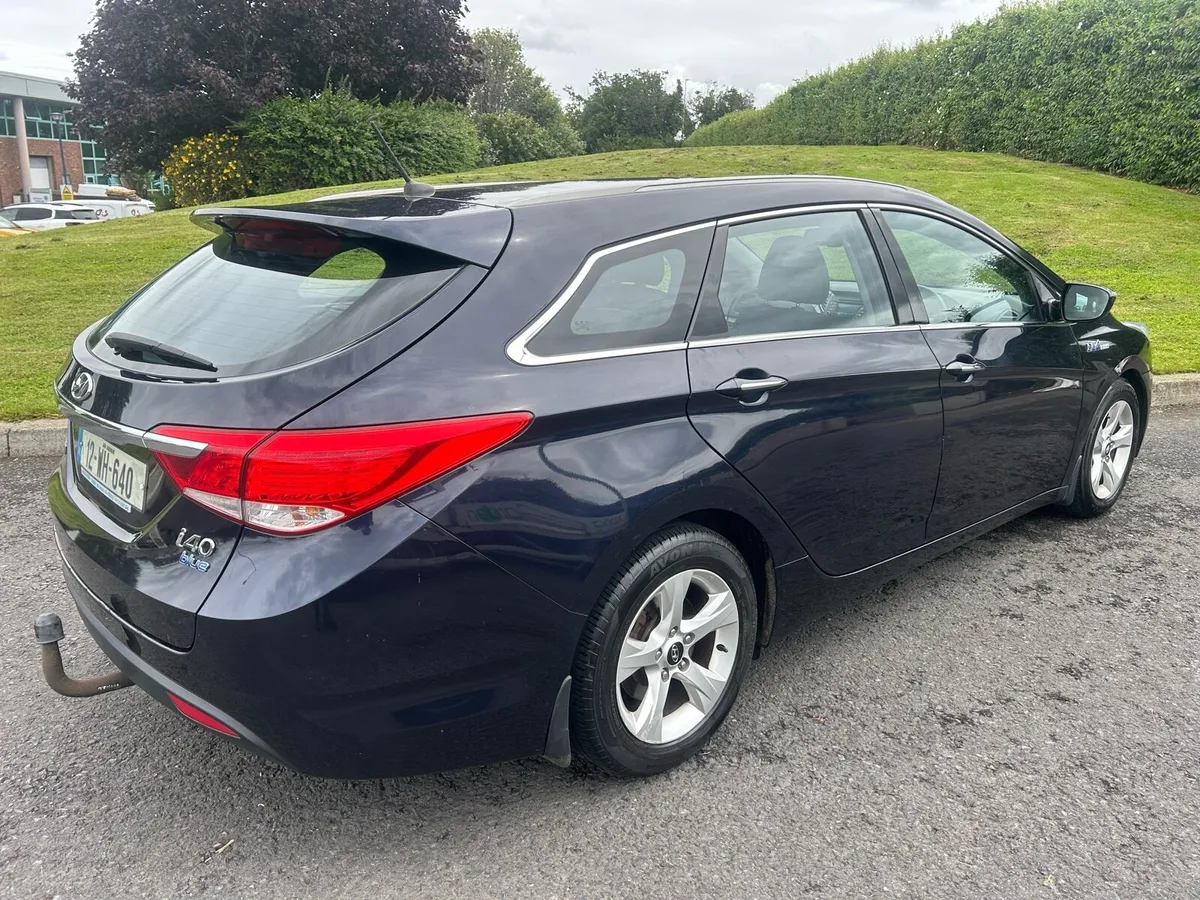 HYUNDAI i40 1.7 NEW NCT 07/26 HUGE SERVICE HISTORY - Image 4
