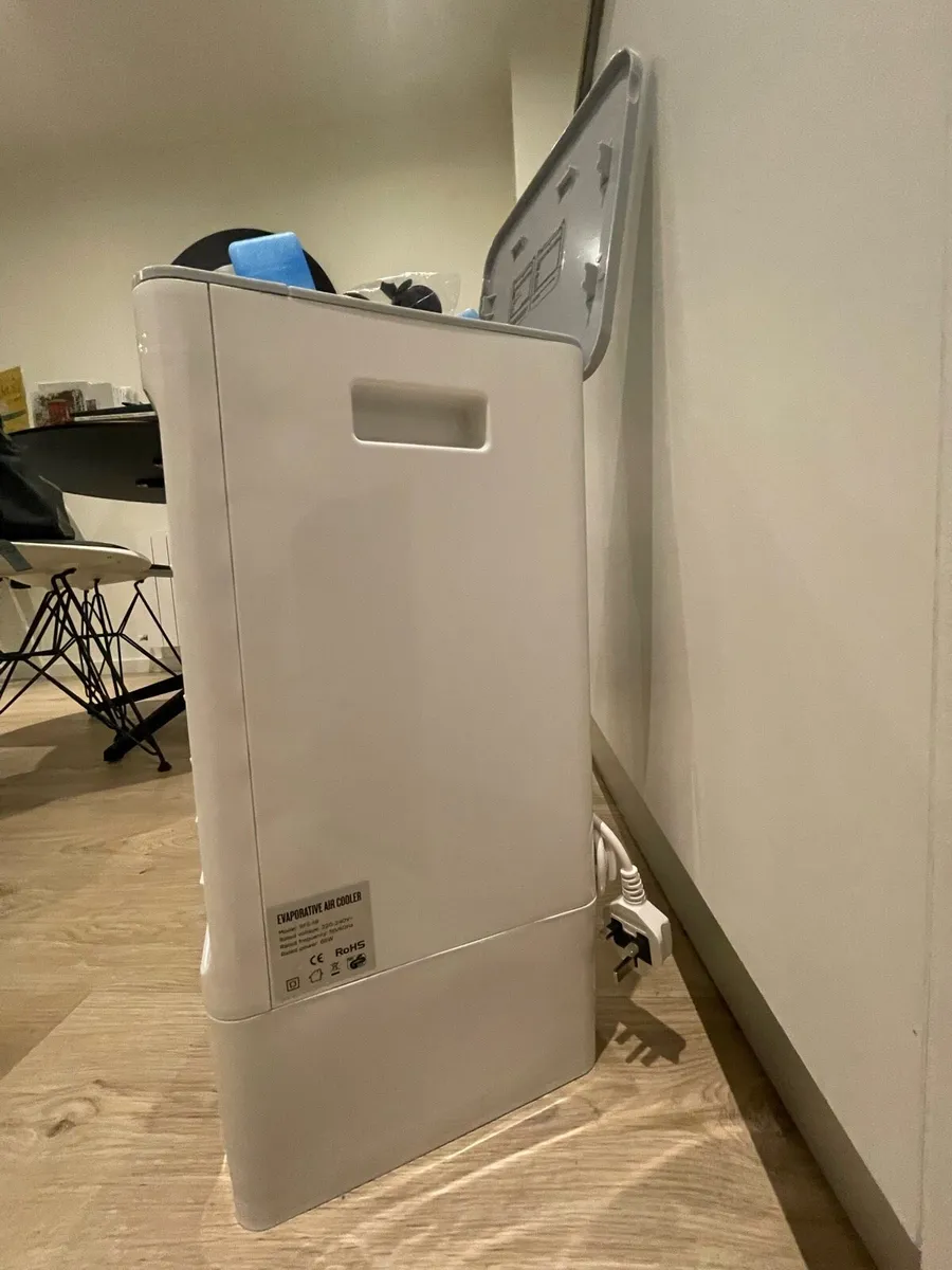 Air conditioner - Image 1