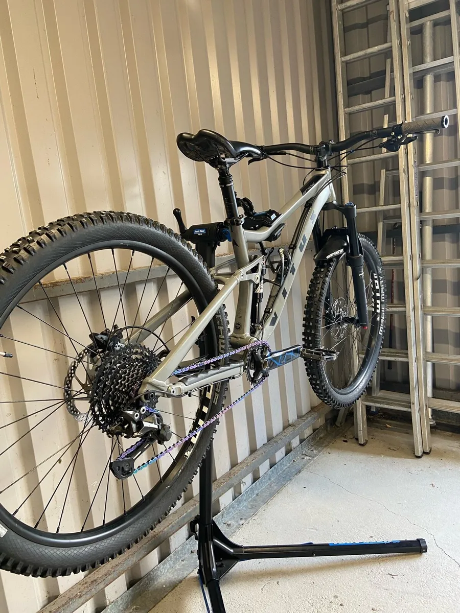 Full suspension mountain bike - Image 2