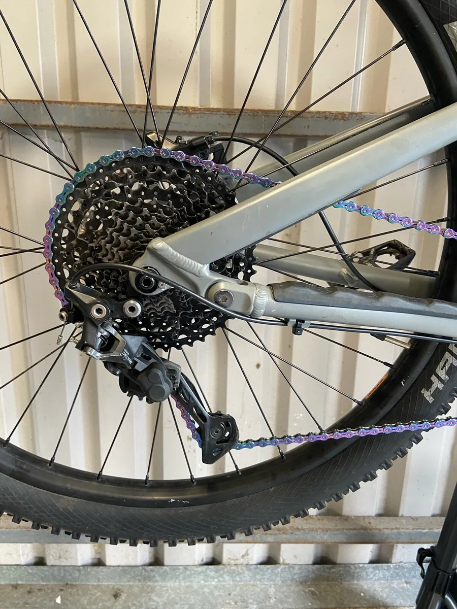 Full suspension mountain bike - Image 3