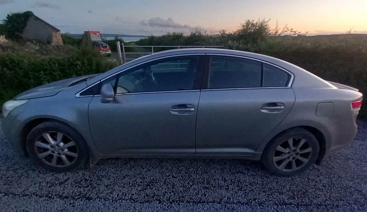 Toyota Avensis - Image 4
