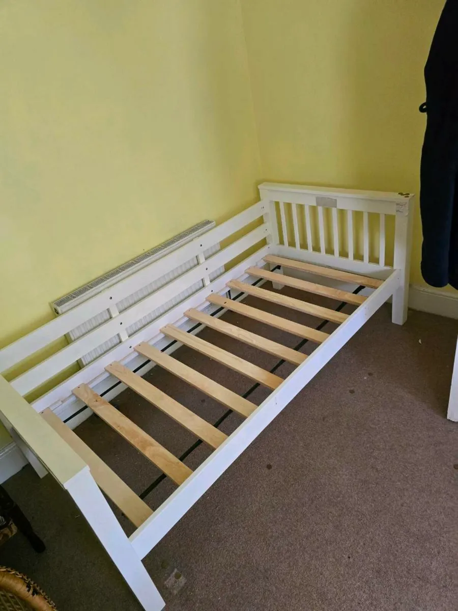 Beds - Image 2
