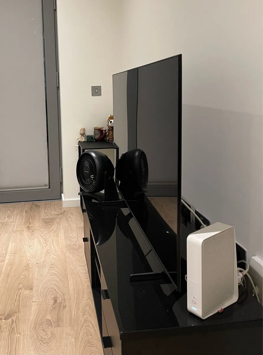 TV - Image 1