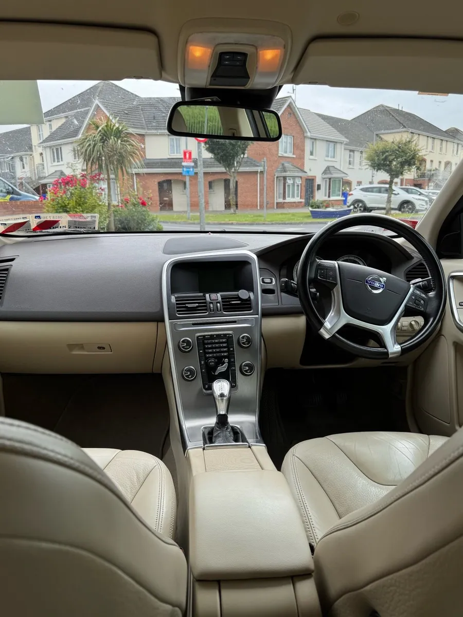 Volvo XC60 - Image 3