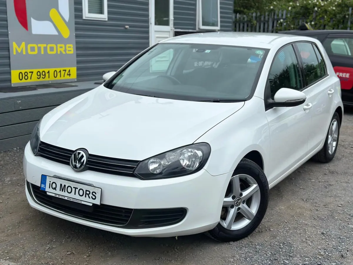 Volkswagen Golf TSI Trendline Bluemotion 1.2L Petr - Image 3